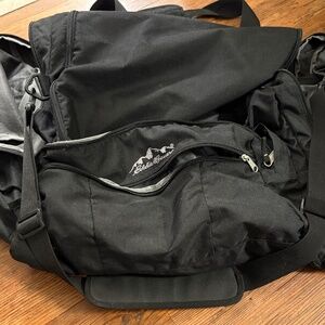 Eddie Bauer x-large duffle